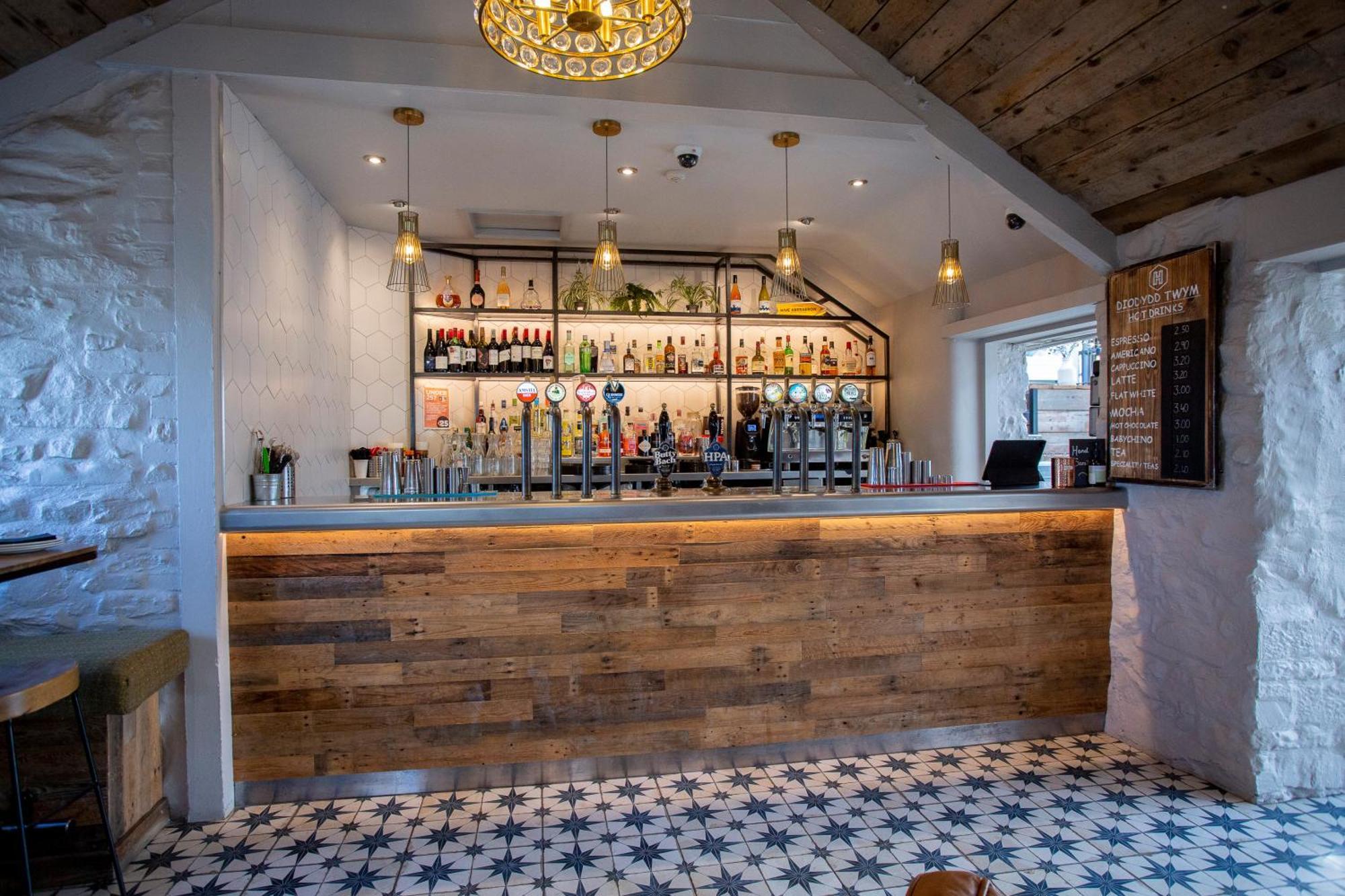 Hotel Hive Townhouse Aberaeron Esterno foto
